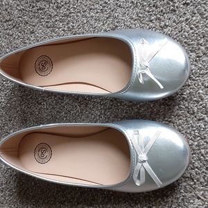 Girls Silver Ballet Flats NIB